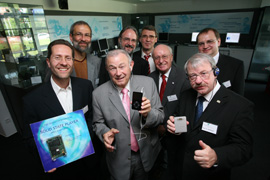 The mp3 development team together with State Minister Dr. Günther Beckstein (3rd from left). © Fraunhofer IIS/Kurt Fuchs
